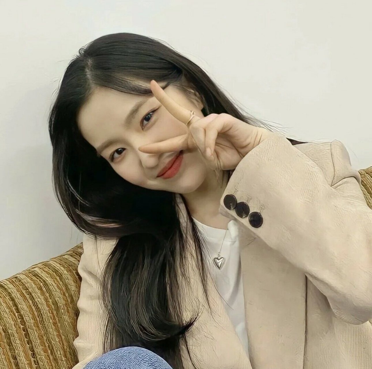 裴珠泫绝美头像 不是粉丝都想喊老婆的程度