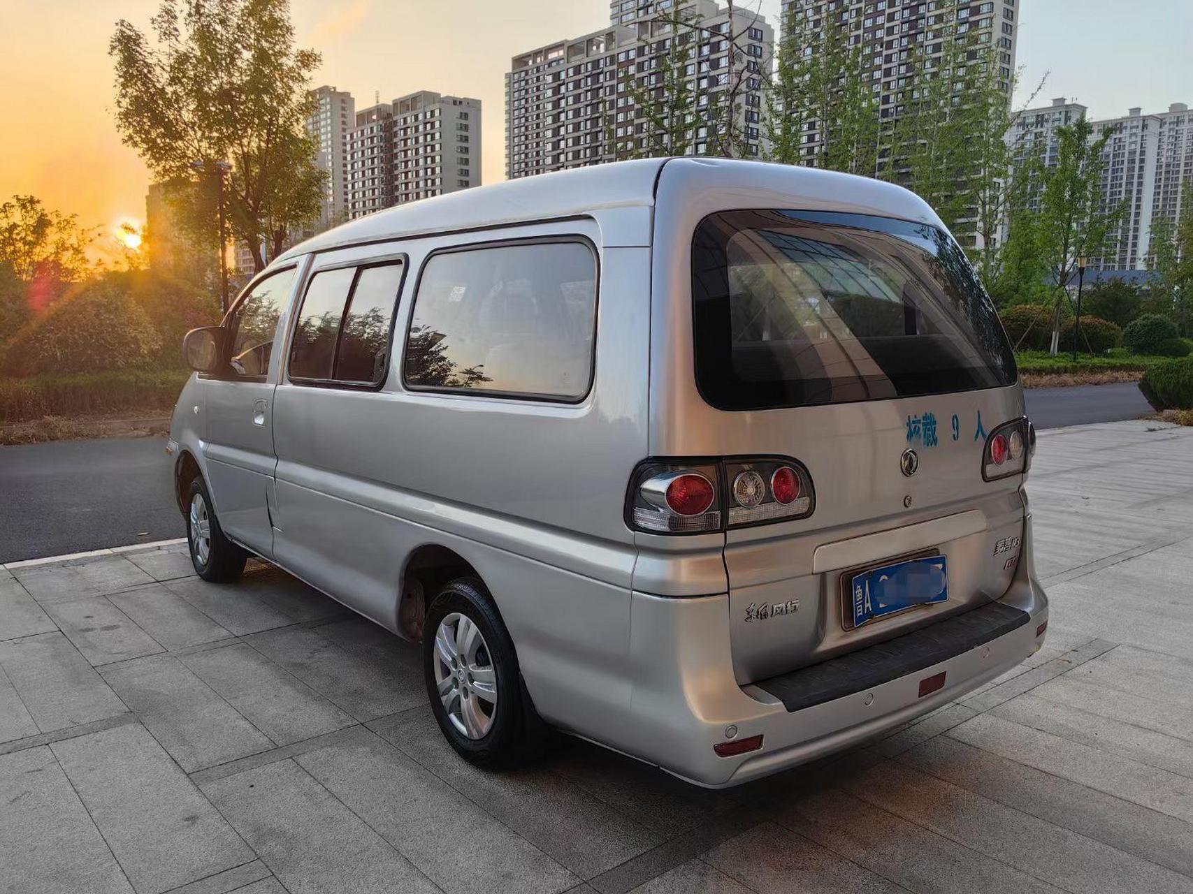 2016年东风大菱智9座,蓝牌9座小型普通客车c1驾照就能开.