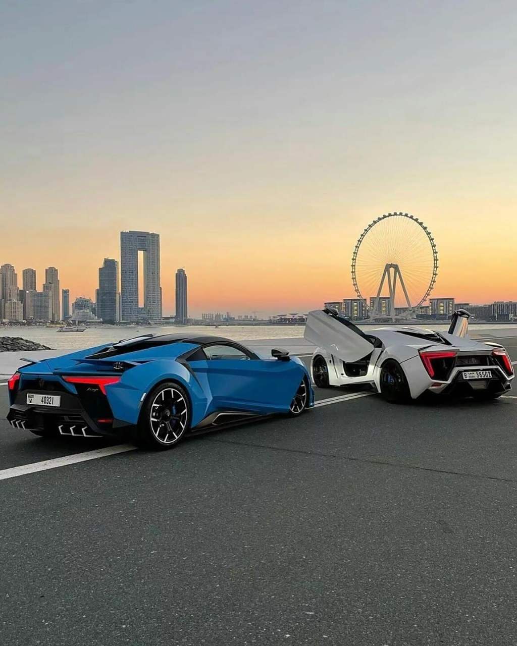 莱肯跑车图片lykan hypersport 莱肯超跑,跑车界的翘楚.