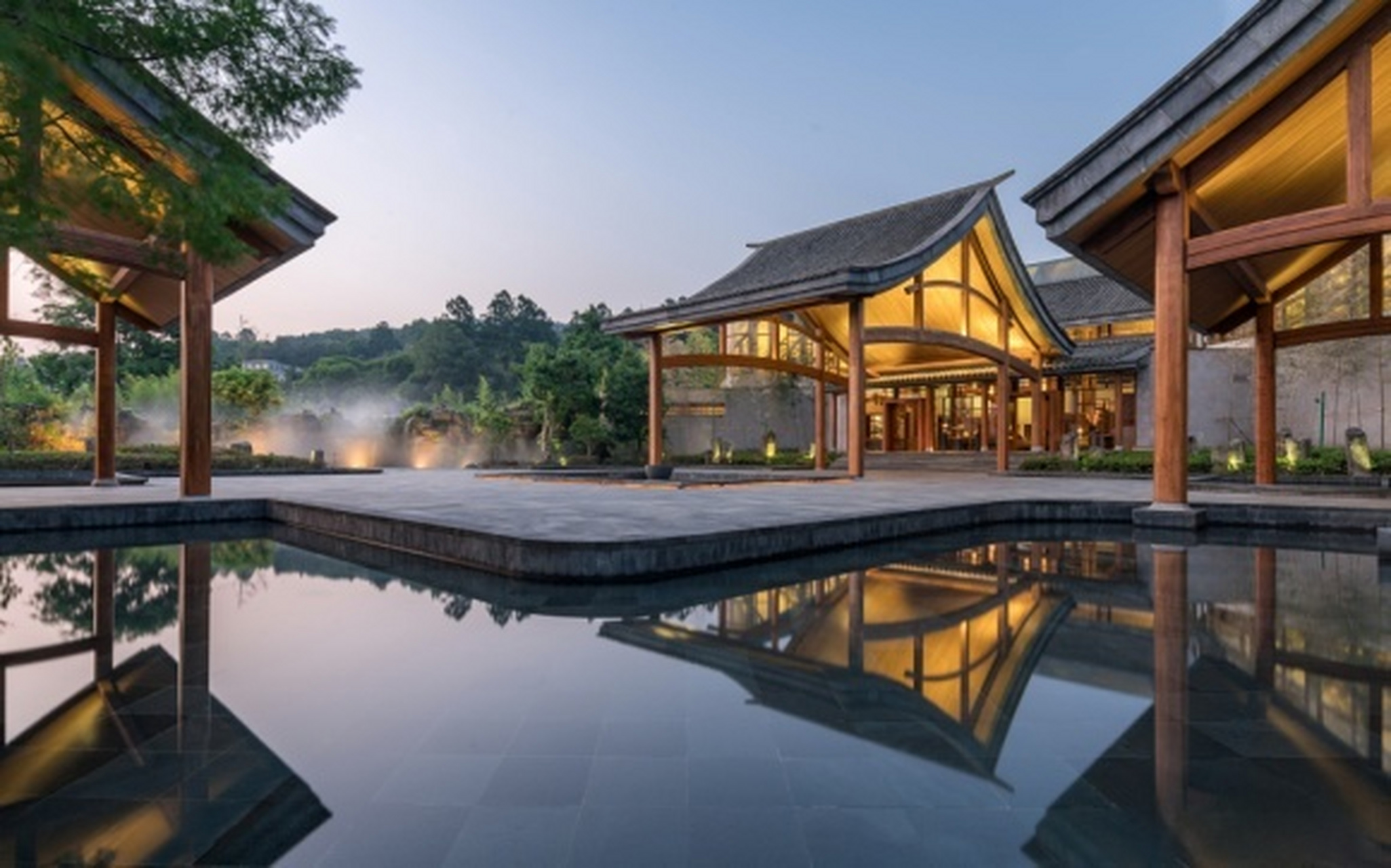 【温泉的暖意疗愈——柏联温泉】柏联温泉静谧矗立在和顺古镇,由世界