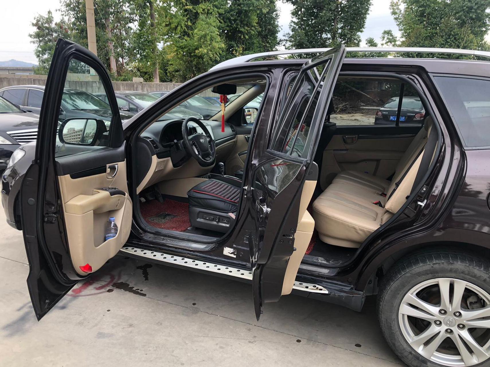 10 年7 月极品现代新胜达自动天窗2.4.7 座.四驱. 极品车况.