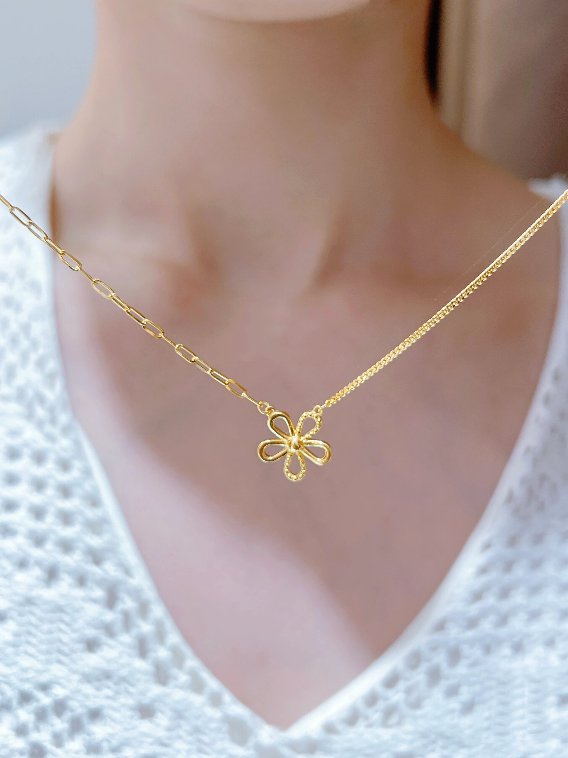 4款时尚黄金项链✨上脖实拍哦‼️ 把心情调成静音模式,以欢喜