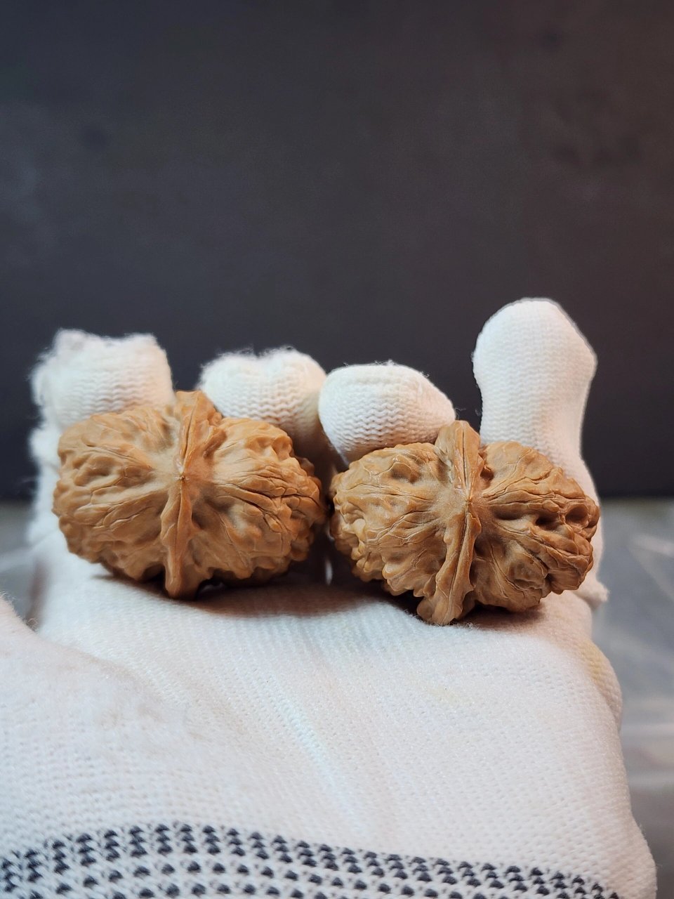 平谷方块核桃原树带证书全品 40尺寸高货欣赏