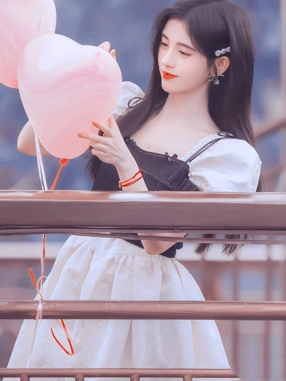 小鞠神仙图片又来了