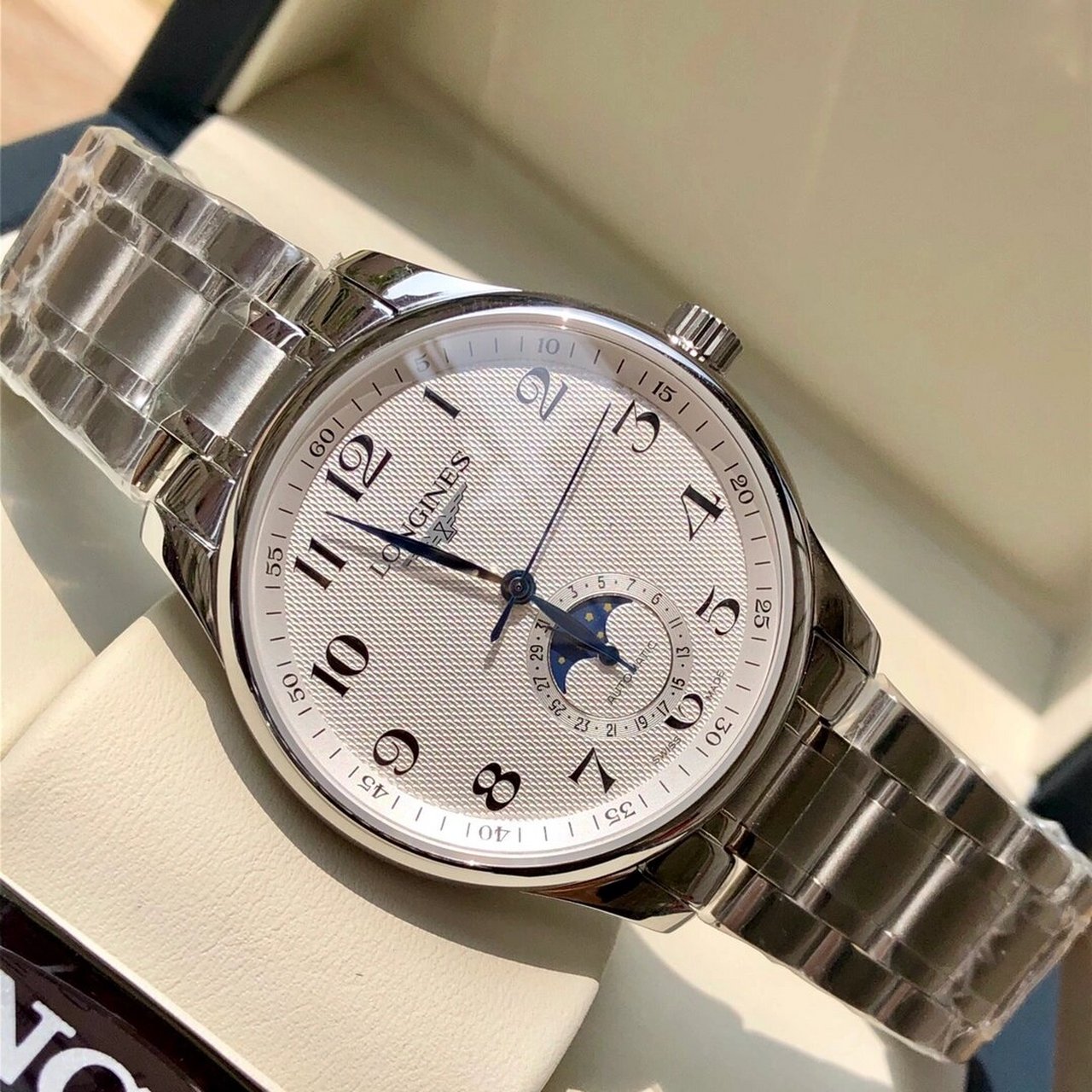 浪琴longines名匠系列月相男士机械表 表径: ~40mm.