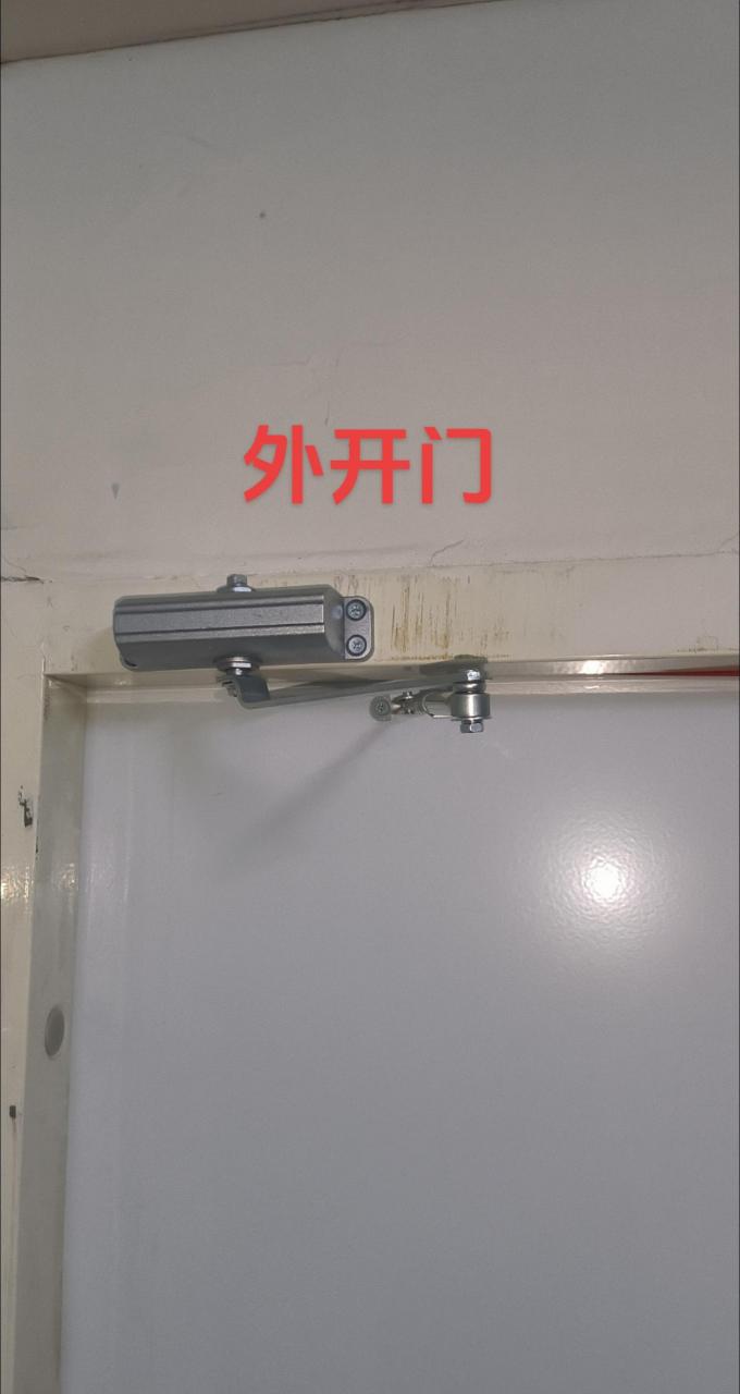 简单闭门器安装方式