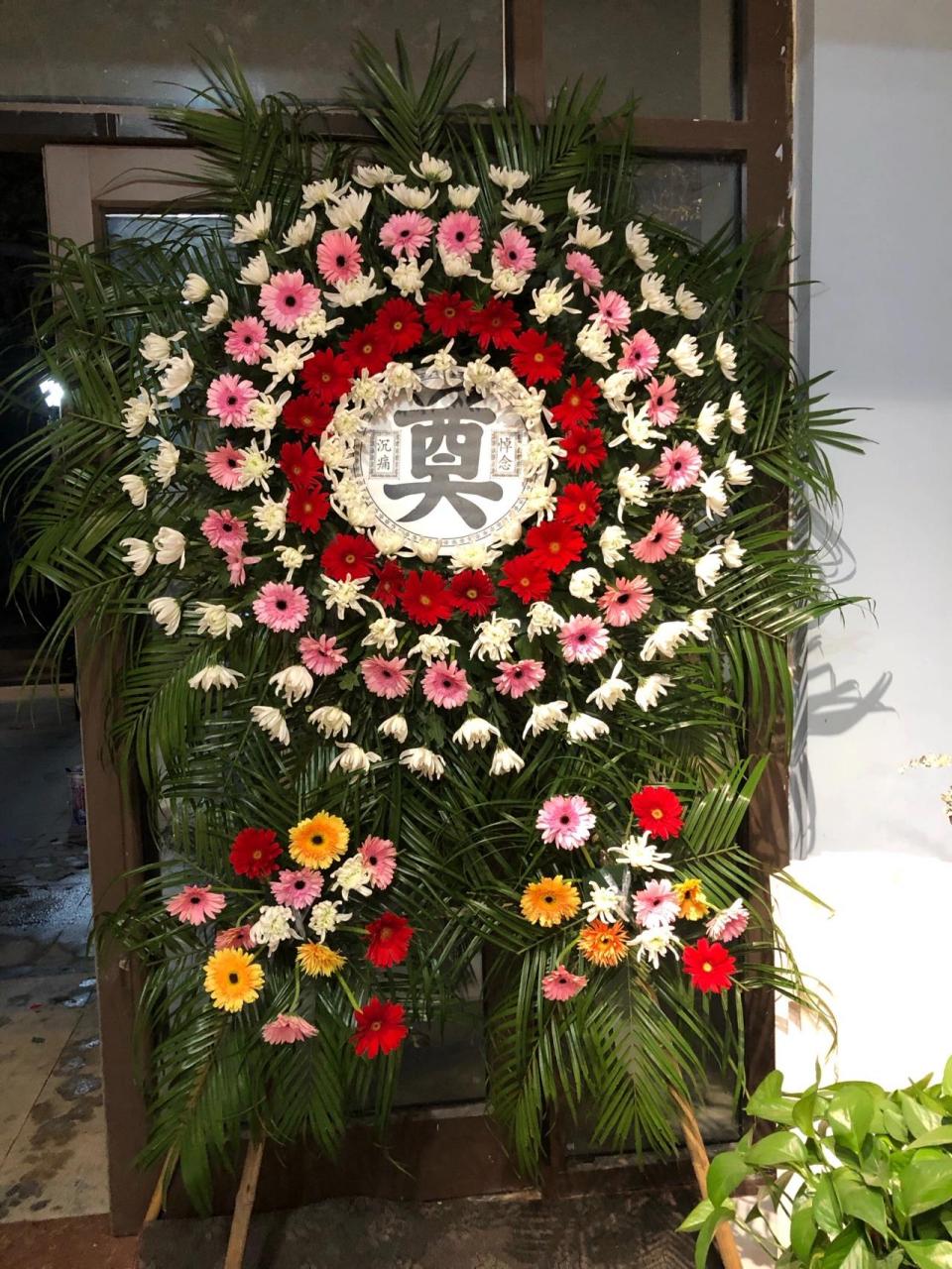 花圈|寒衣节祭奠祭祀上坟扫墓 逝去不是离开,遗忘才是