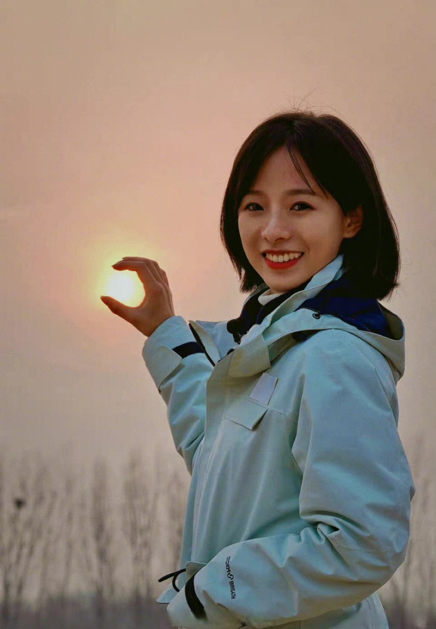 东方欲晓,莫道君行早 #庄晓莹