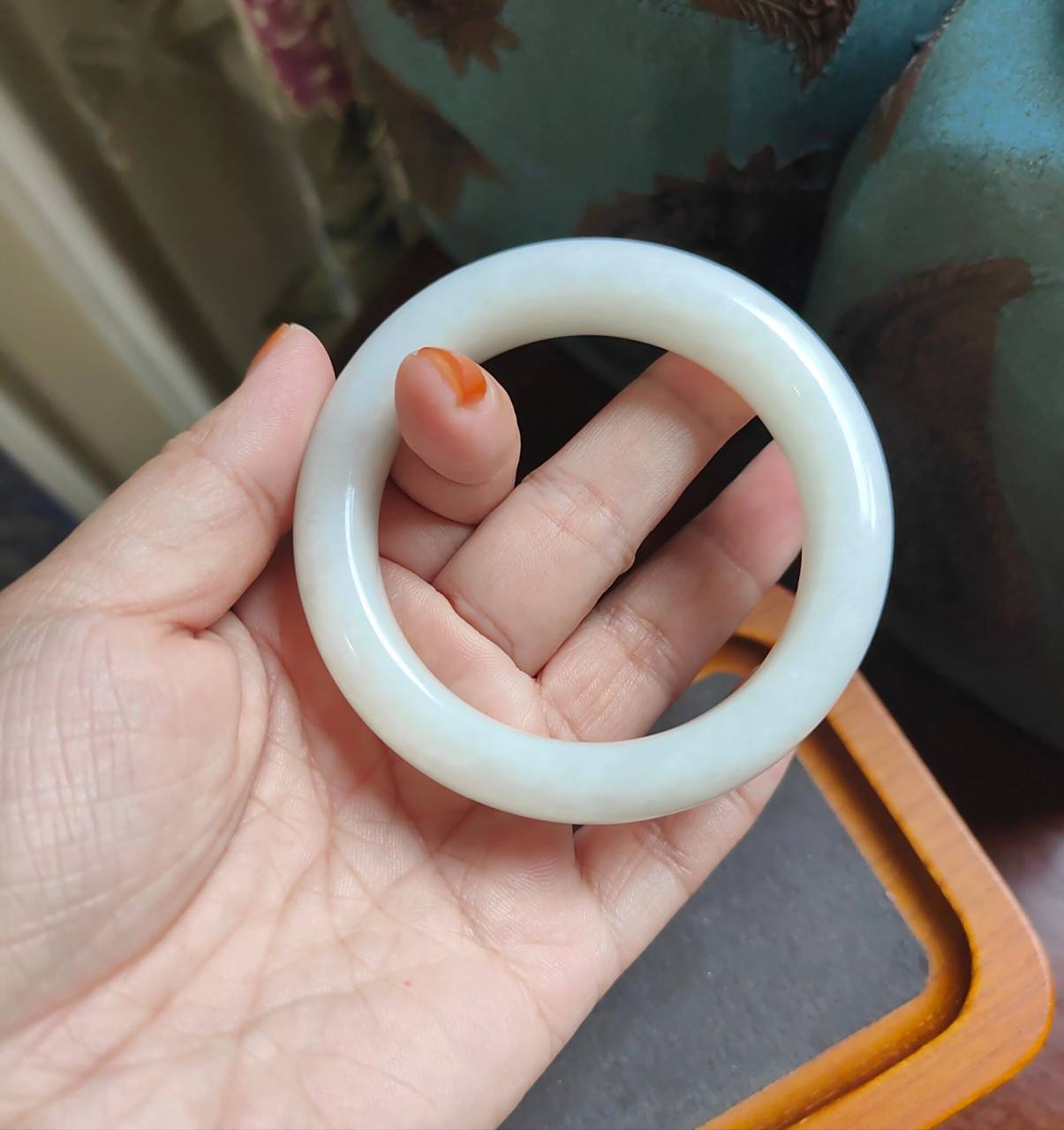 8圈口厚装小泥鳅背手镯69 和田玉青海白玉56.