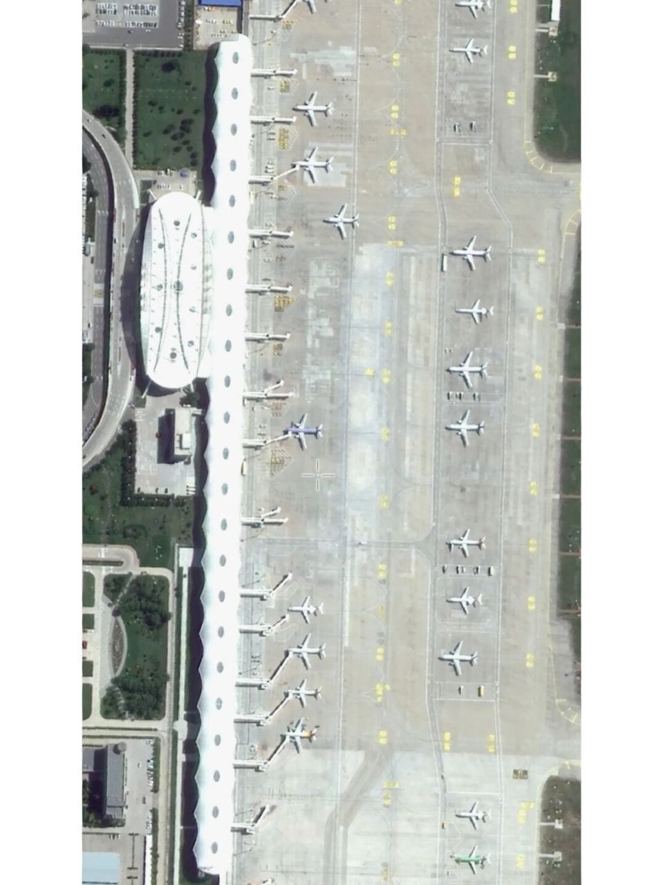 3千米,为4e级民用国际机场,是内蒙古自治区第一大航空枢纽,内蒙古最大