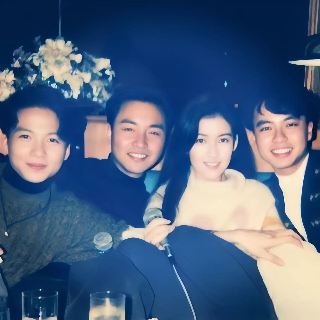 哥哥张国荣和周慧敏,一个俊雅无俦,一个清婉恬静,如果他们有缘,结成