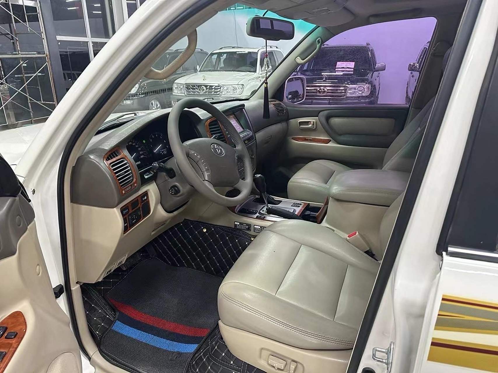 7215新到07年陆巡lc100-4700,全车原版,车况不谈,发动机质保一年