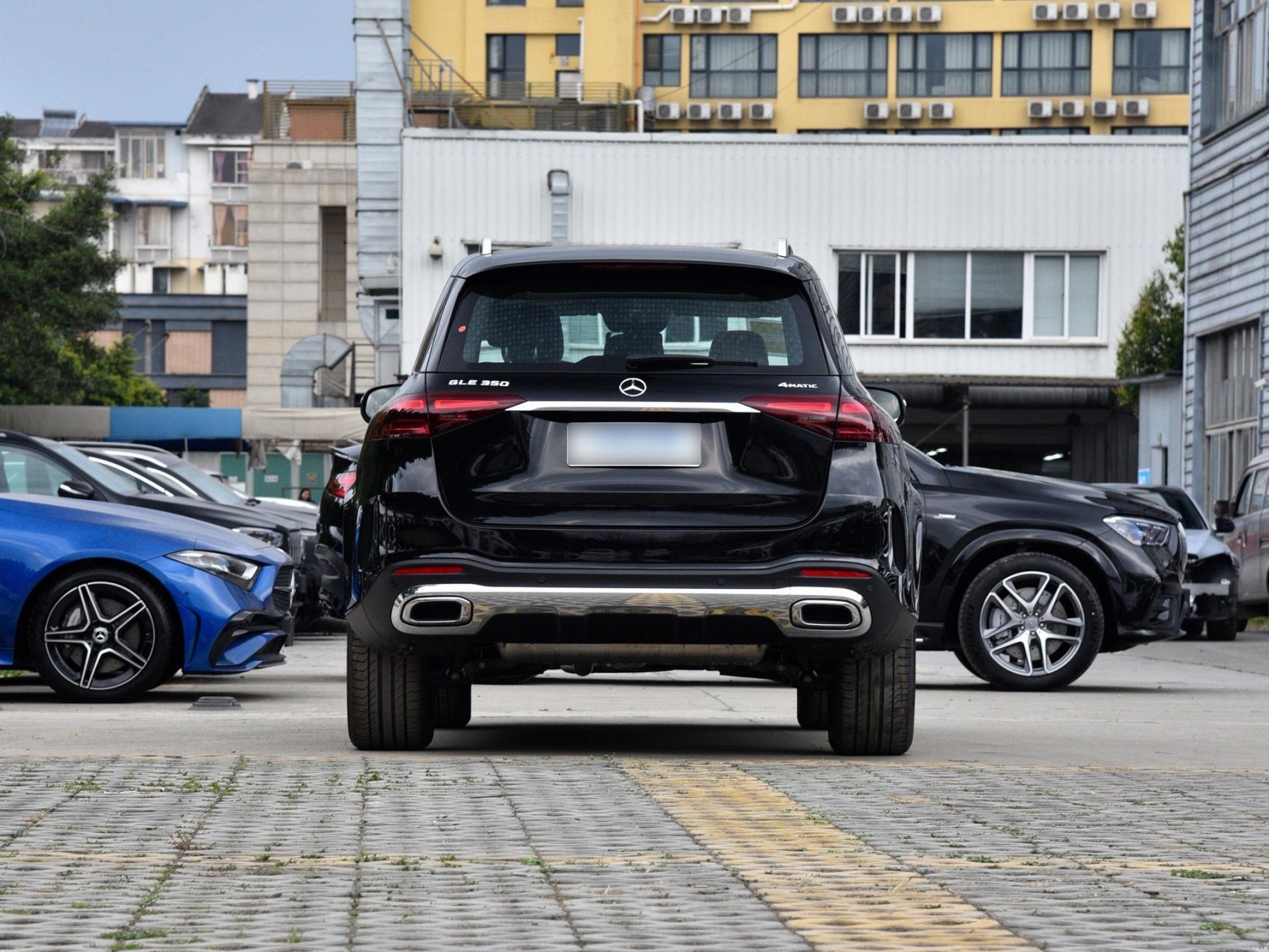 新款奔驰gle350时尚特别版(增配空气悬挂后排电动调节座椅),原价74.