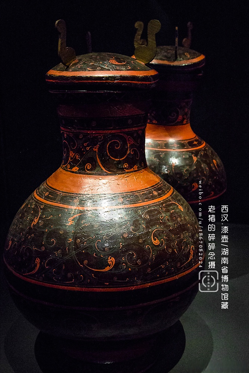 漆壶/湖南省博物馆藏  汉代皇室贵族,达官显贵饮酒成风.