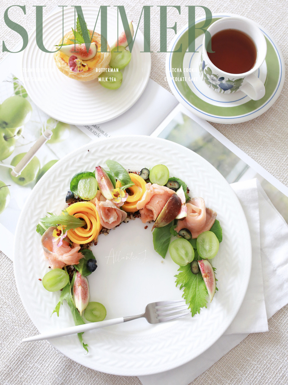 有人等烟雨,有人怪雨急 这个多雨的季节啊 匆匆又