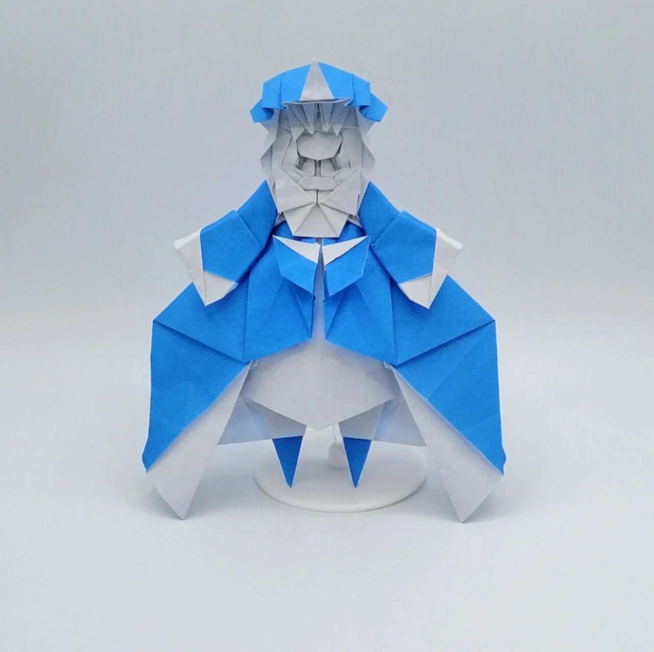 小纸人(西行寺幽幽子) 折纸作品,一纸成型 东方project的角色 图片为