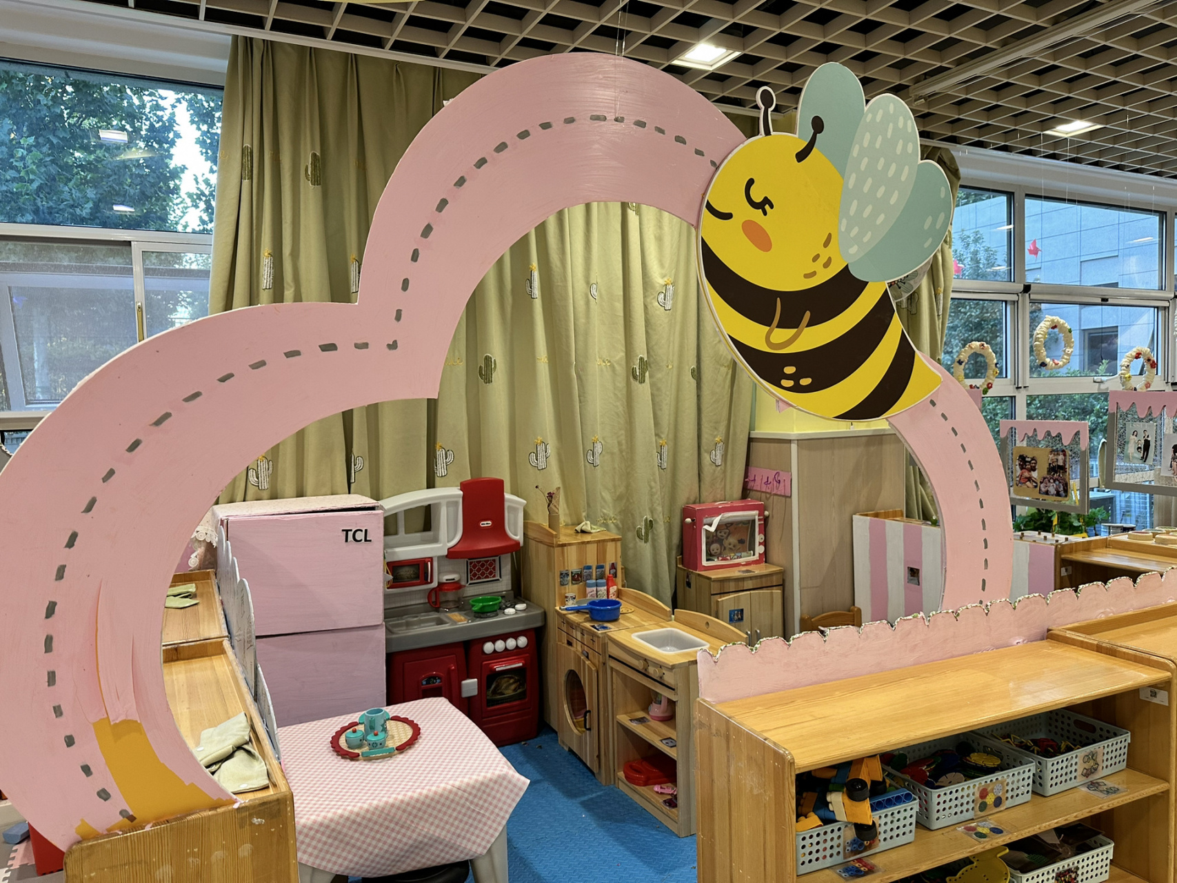 小班角色区娃娃家