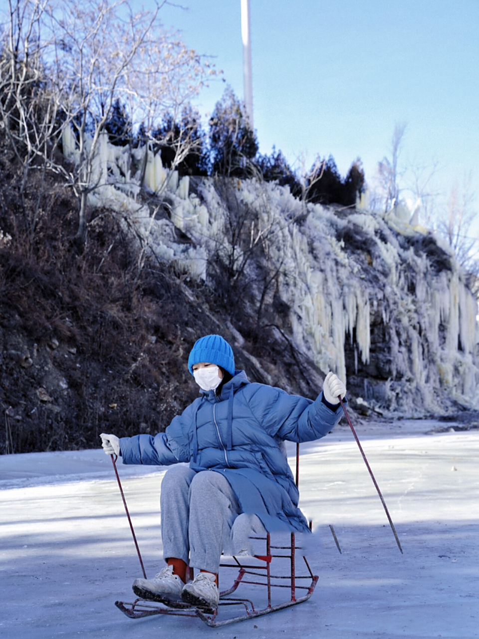 大人小朋友都爱惨啦 前段时间带孩子们来店头古堡滑冰车 孩子们以前没