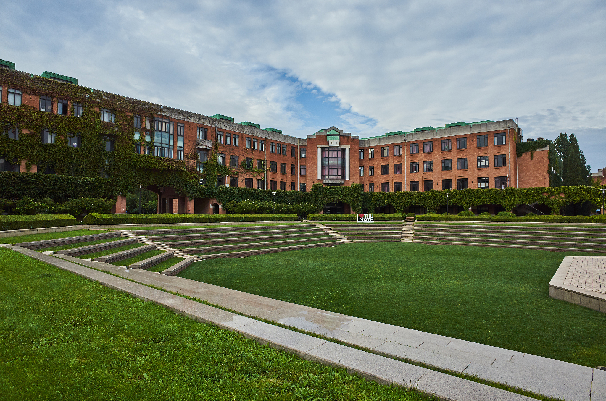 他竟逆天否认抄袭,还声称成果被抢?