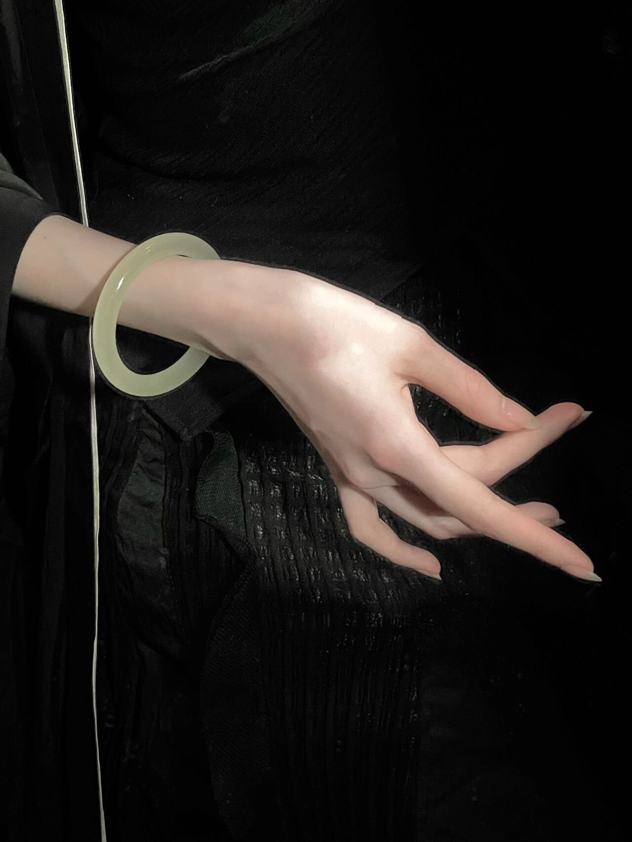 兰花指捻红尘似水93 来一组比较柔美的古风手势 我的宝儿们又有素材