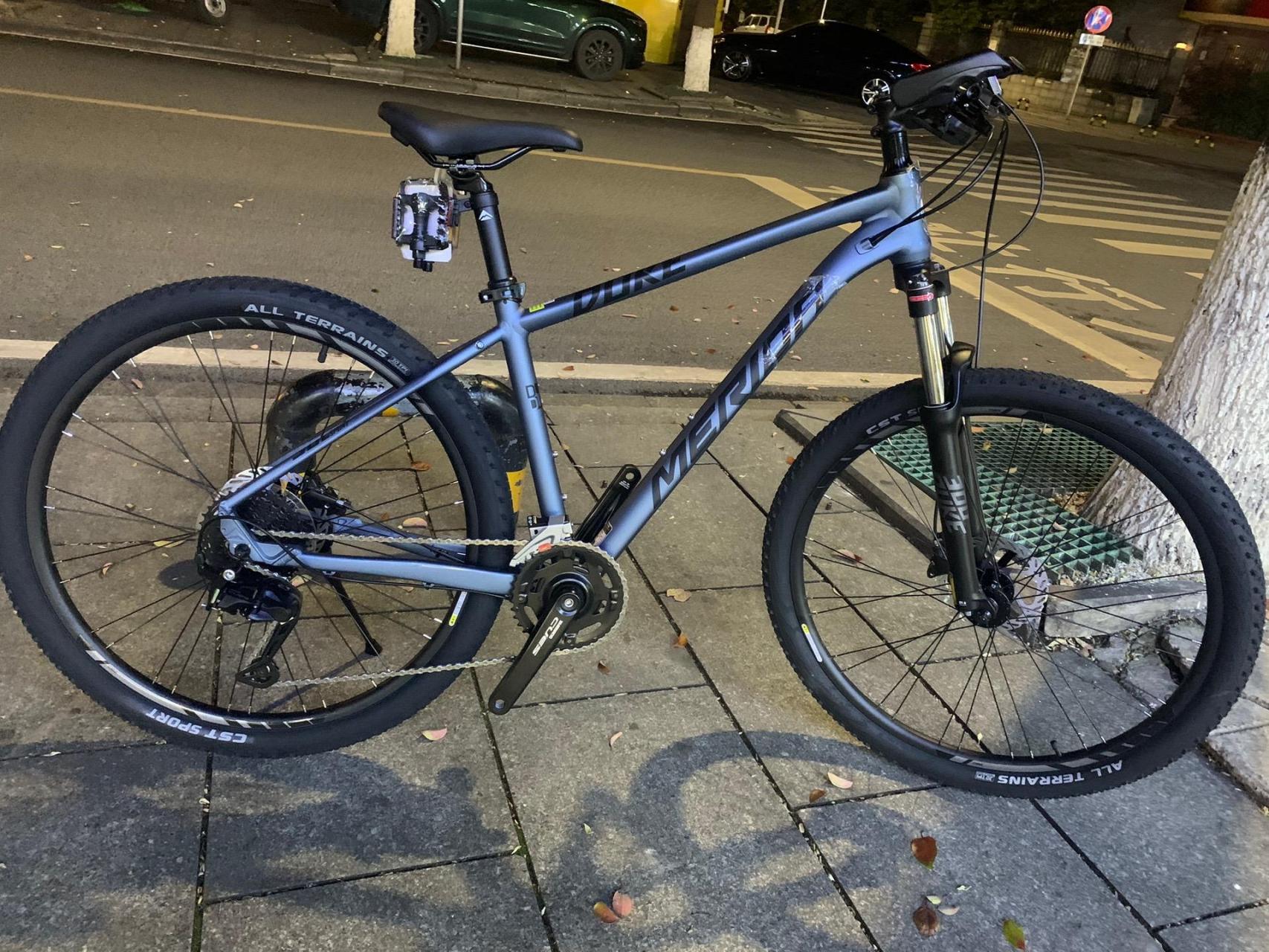 24款美利达公爵300s,灰兰色很有高级感.