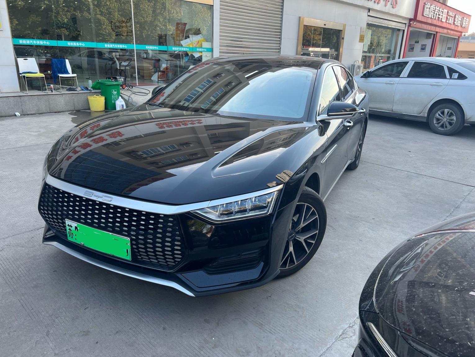 南京新能源网约车比亚迪e9专车,上牌22年12月份,保险到明年12月份