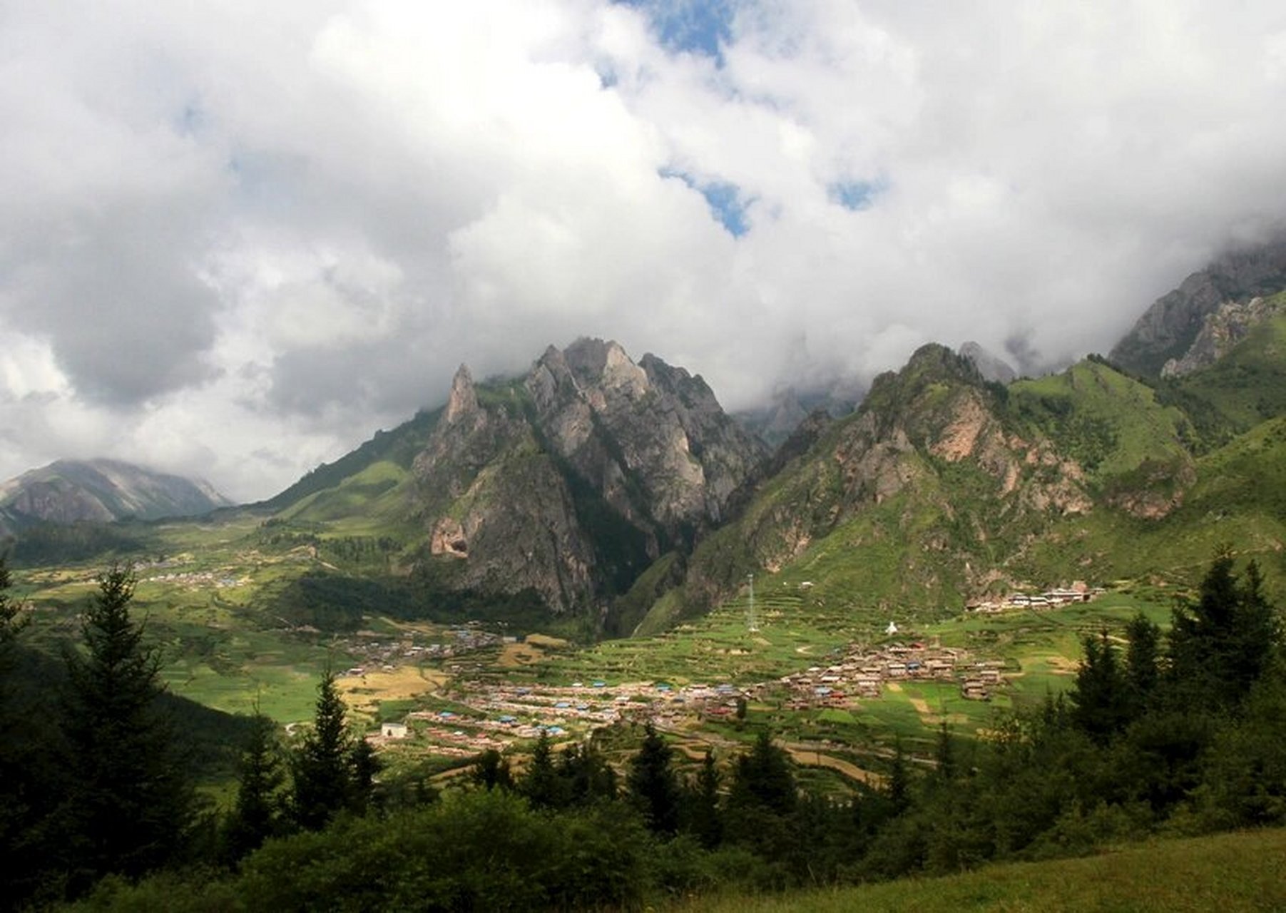 迭部县景点 迭部县 扎尕那 腊子口 九龙峡 俄界会议遗址 然闹遗址