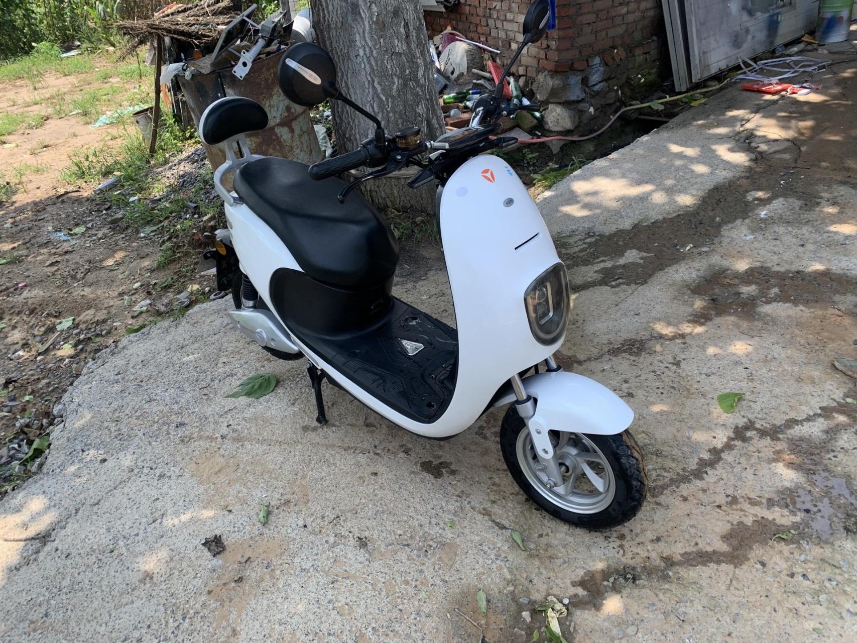 二手雅迪电动车,9成新雅迪米纳电动车