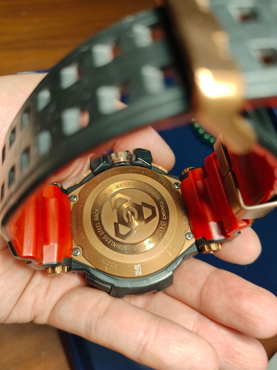 卡西欧g-shock,gpw1000超级玫瑰金大空霸 2021年利用生日的借口,我买