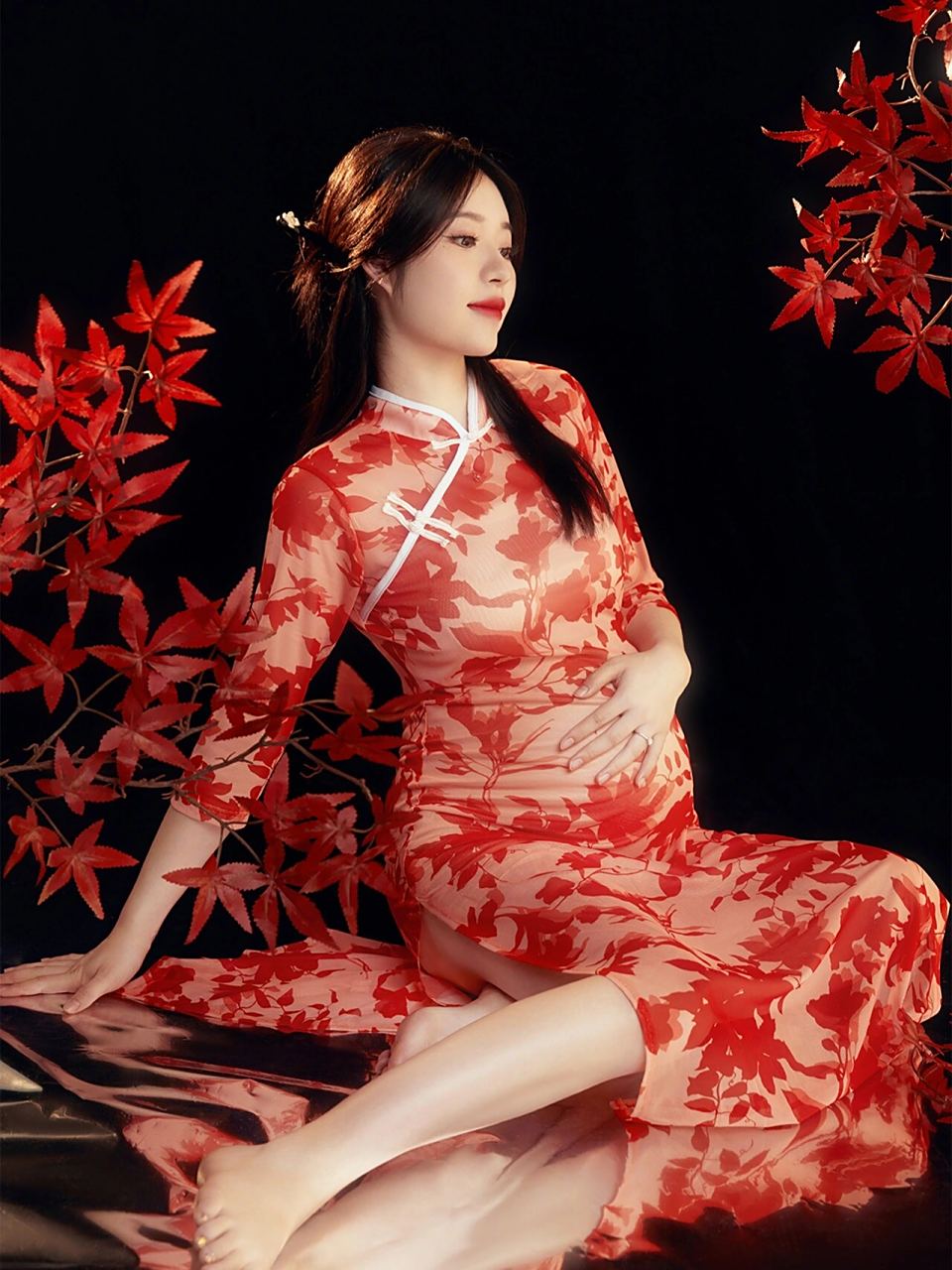 新中式孕妇照92一袭旗袍惊艳时光的东方美 一袭传统旗袍 有着内敛不