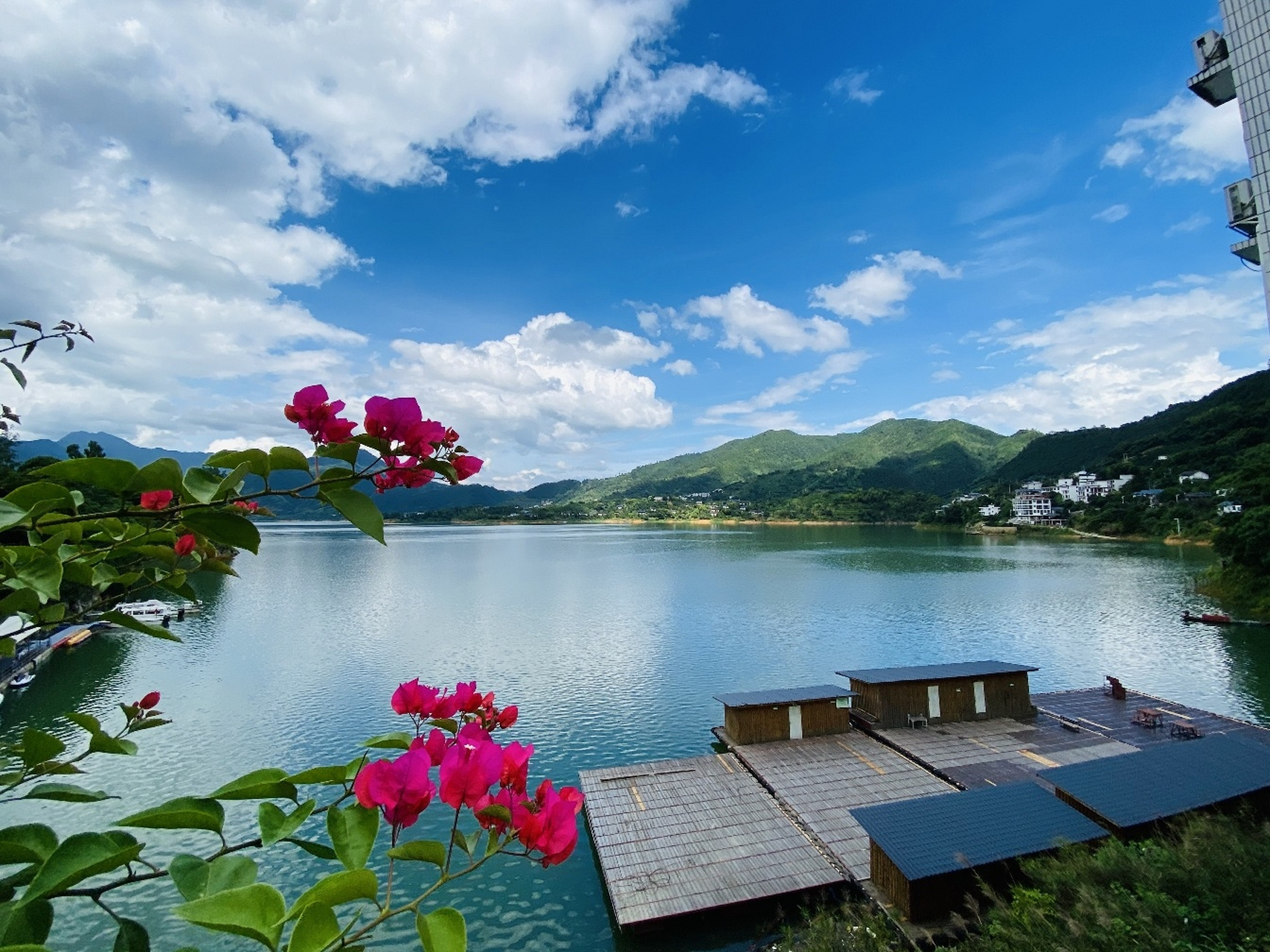 湖南最美小镇—湖心小镇黄草镇 黄草镇藏在资兴东江湖深处的世外桃源