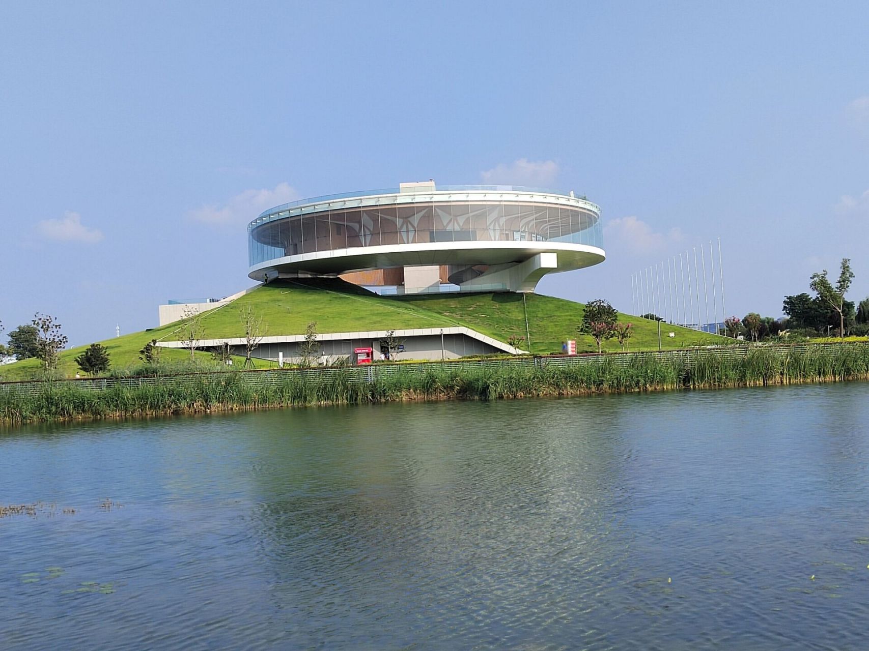 郑州探店|第23集 黑川纪章纪念广场  周末不想逛商场,工作一周又想