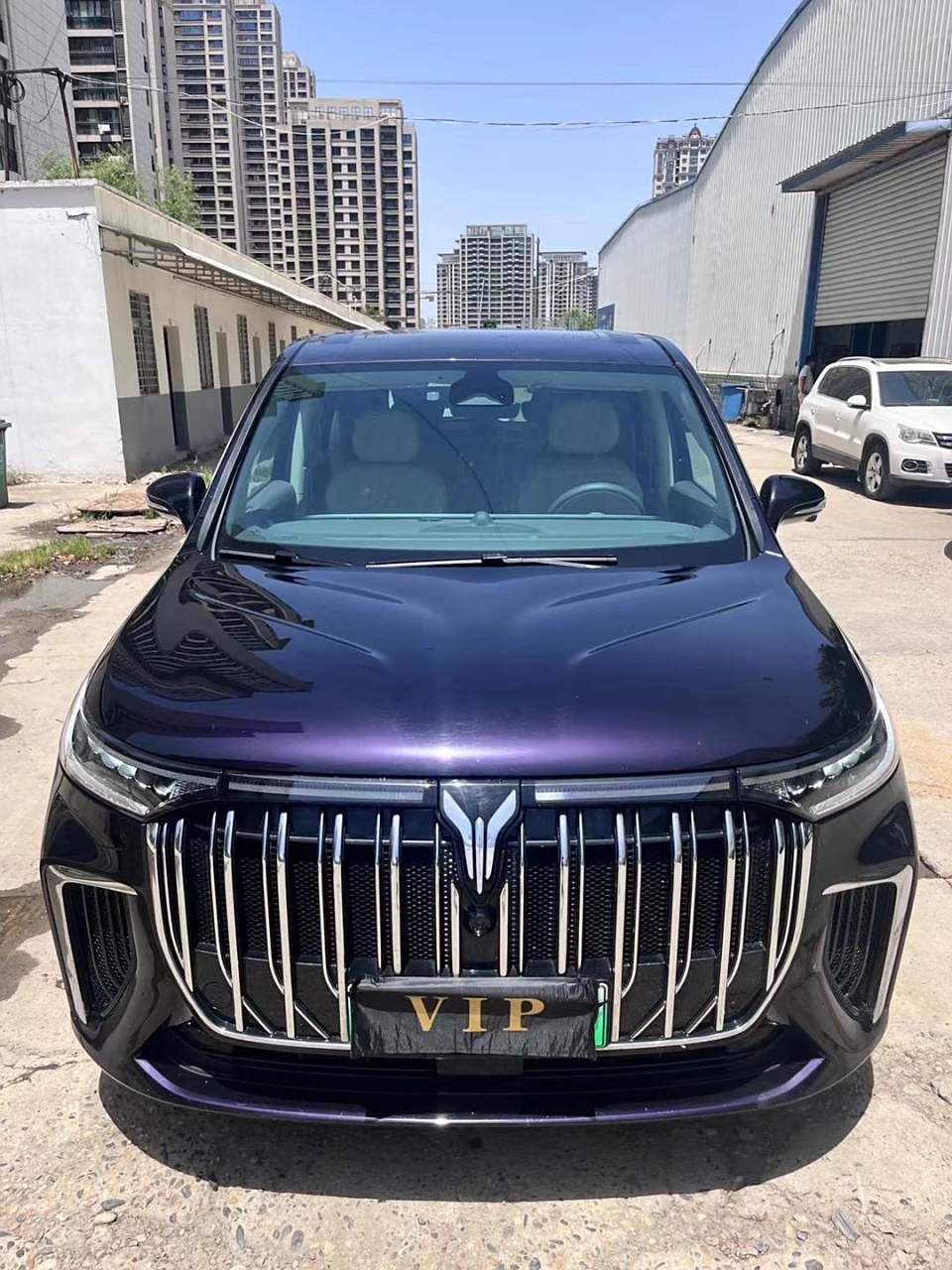 准24年岚图梦想家,7座商务车 1.5t插电式油电混动,百公里5个油 !