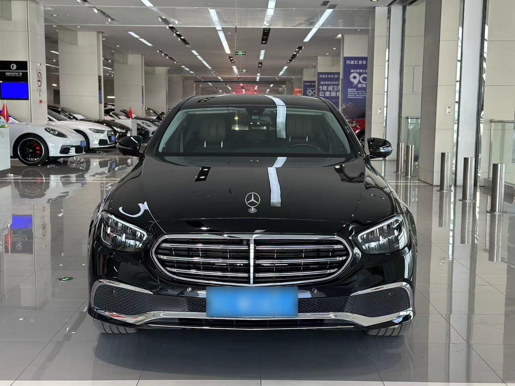 奔驰e300立标时尚,22年12月上牌,原版原漆,3.1万公里!