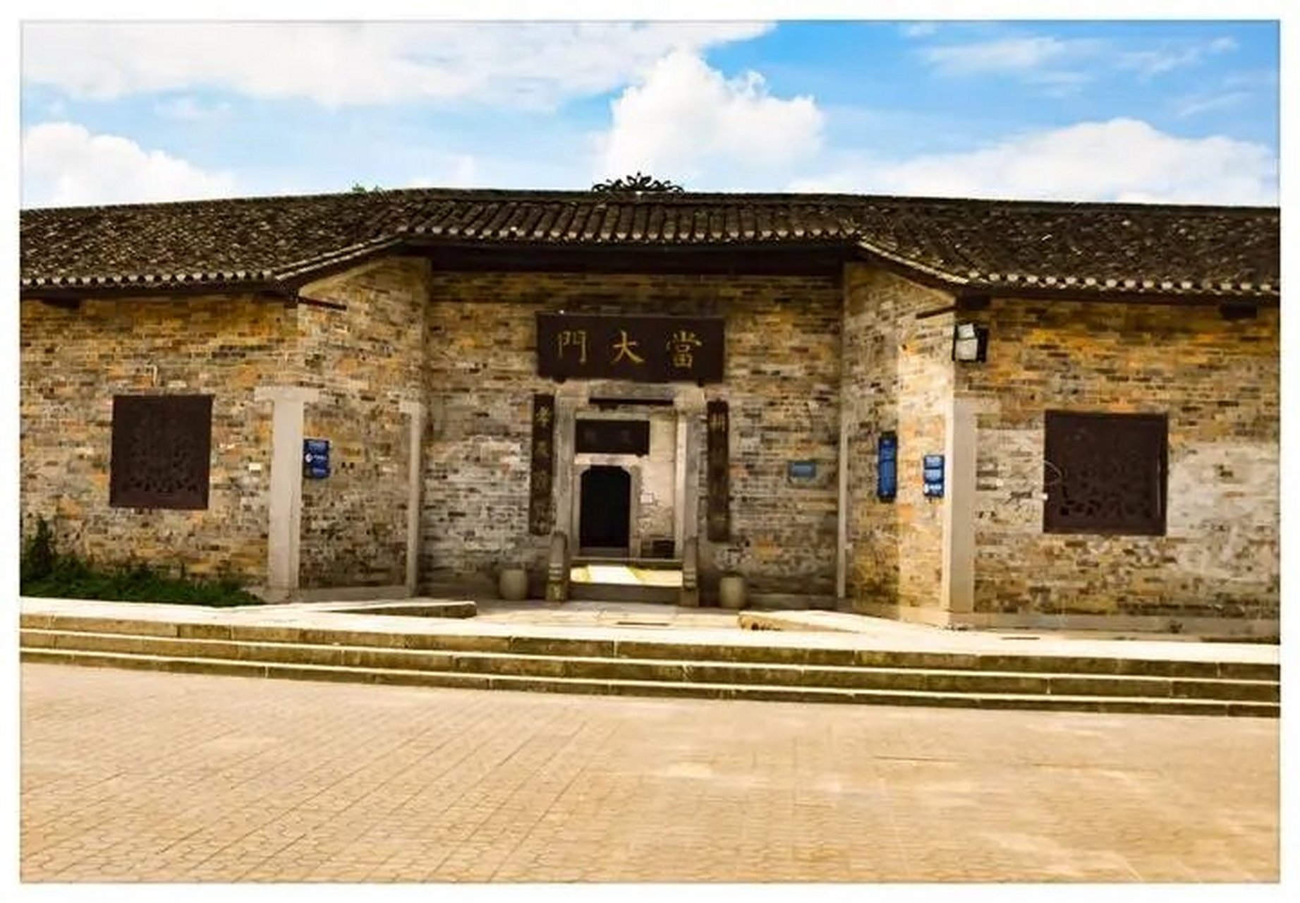 张谷英村 张谷英村是一处备受赞誉的国家aaaa级旅游景区,其地理位置