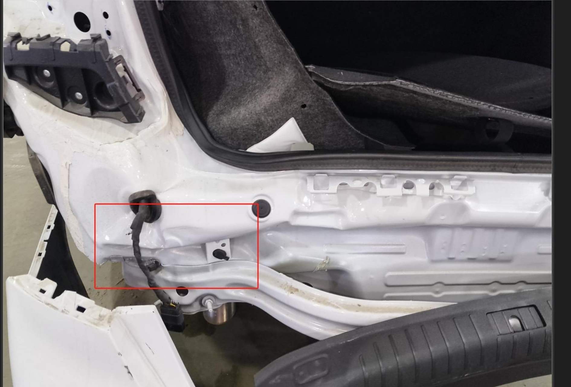 开盲盒了,我的小车车,能换的换,后翼子板钣金好,还是切割好?