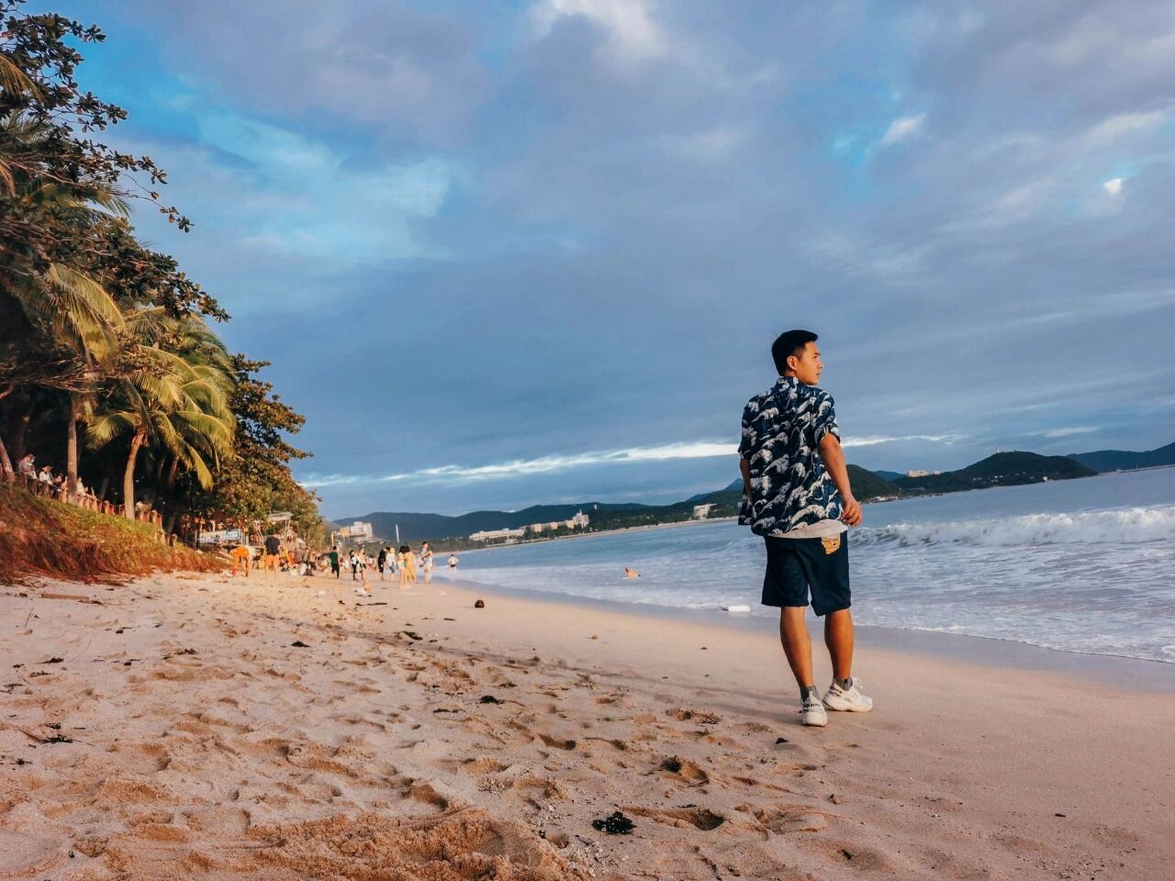 男生海边拍照姿势,大叔秒变潮男 男生拍照姿势/男生海边拍照如何摆