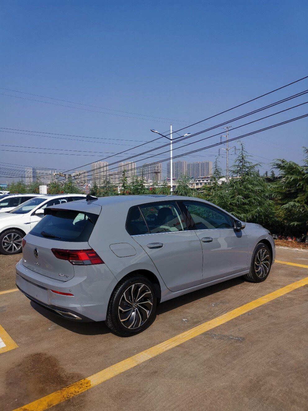 高尔夫8我认为最好看的颜色 月岩灰.