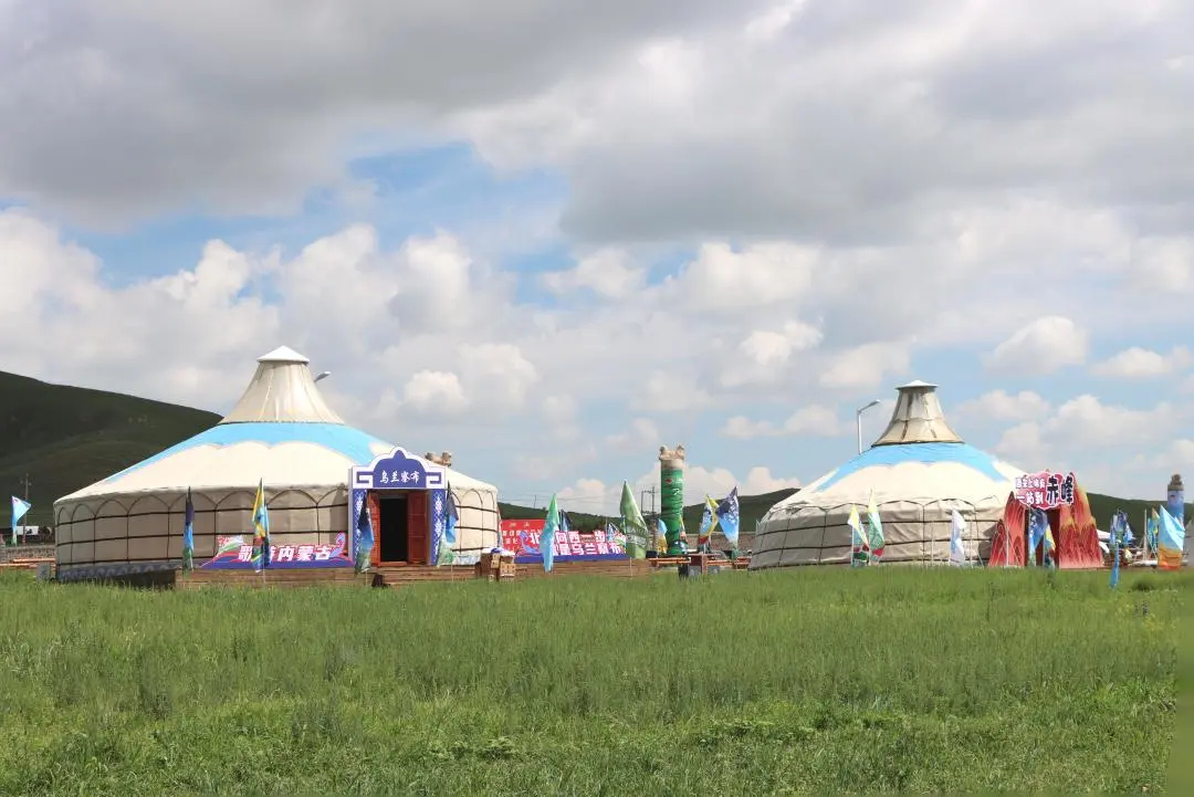 【歌游内蒙古丨那达慕开幕在即 蒙古包内迎客来】#人生为什么必去