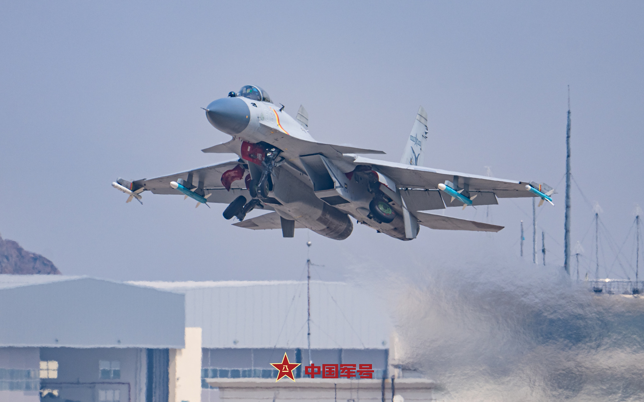 飞鲨咆哮,雷霆万钧!戳大图↓↓收藏一波高清飞鲨壁纸!#点