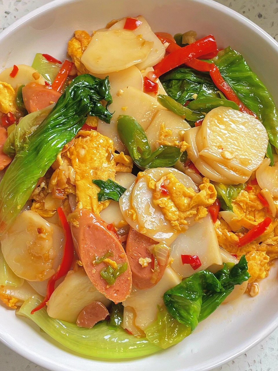 糯叽叽的火腿肠炒年糕呀～ 91做法: 16615水磨年糕切片,火腿肠