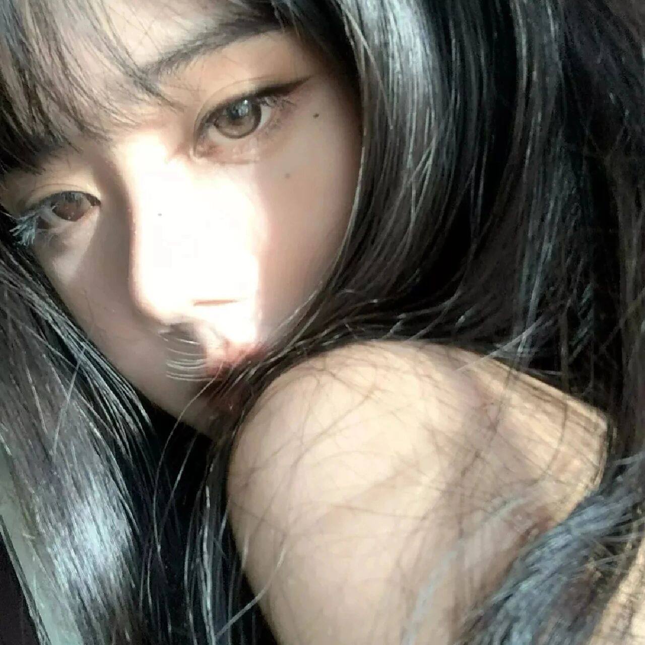 生人勿近拽姐头像分享