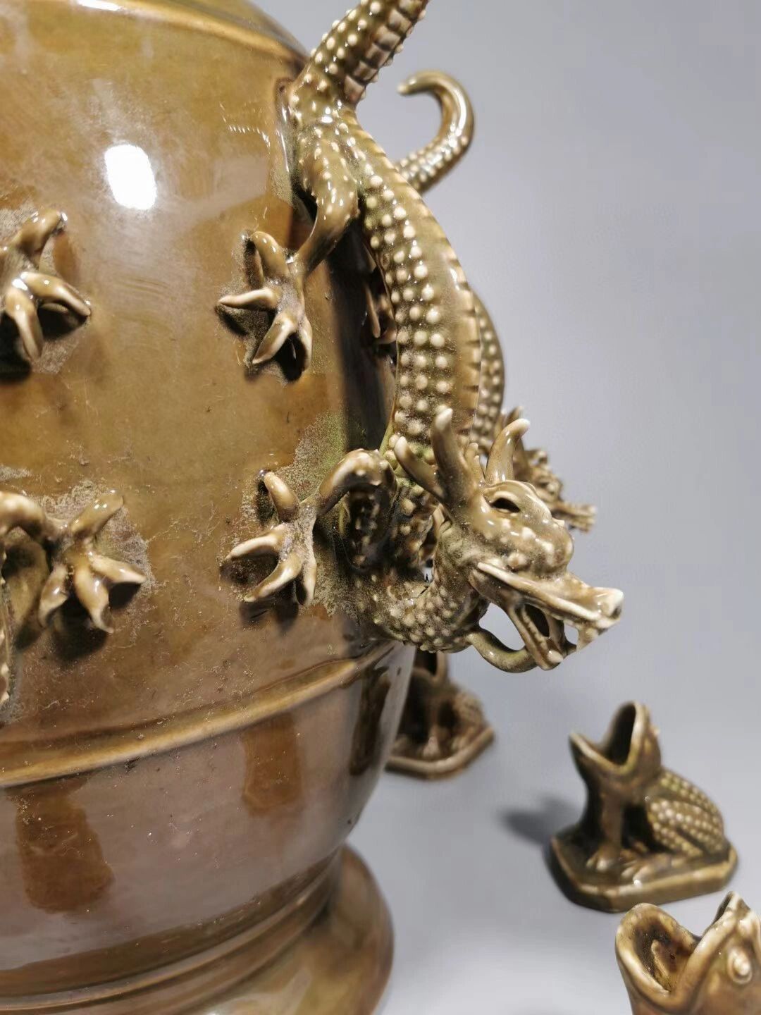 古代地震仪 地震仪