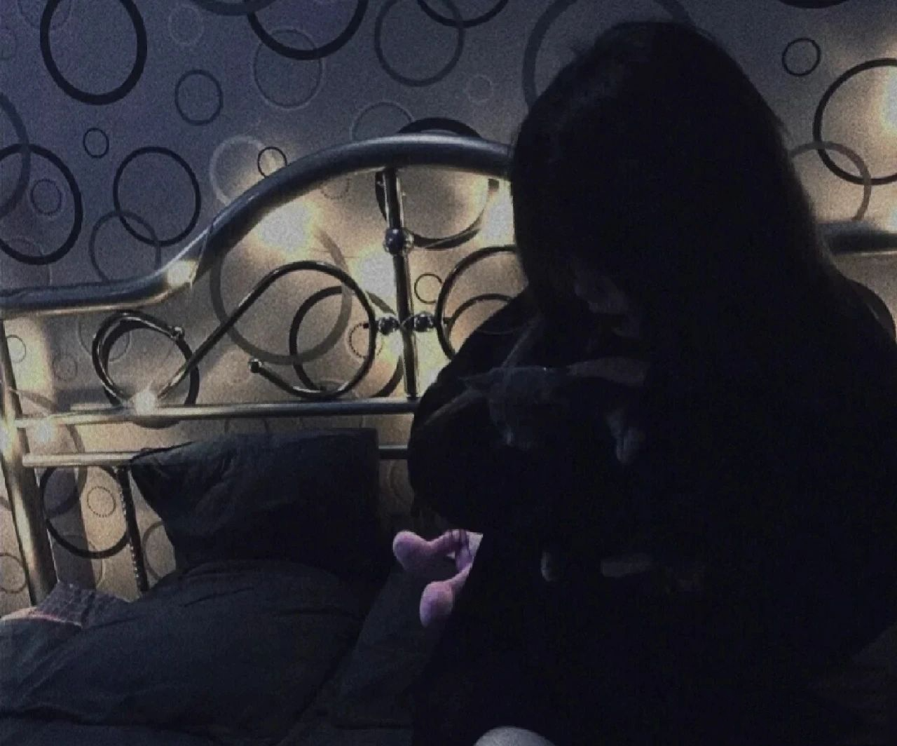 绝望伤心痛苦的女生头像第三期