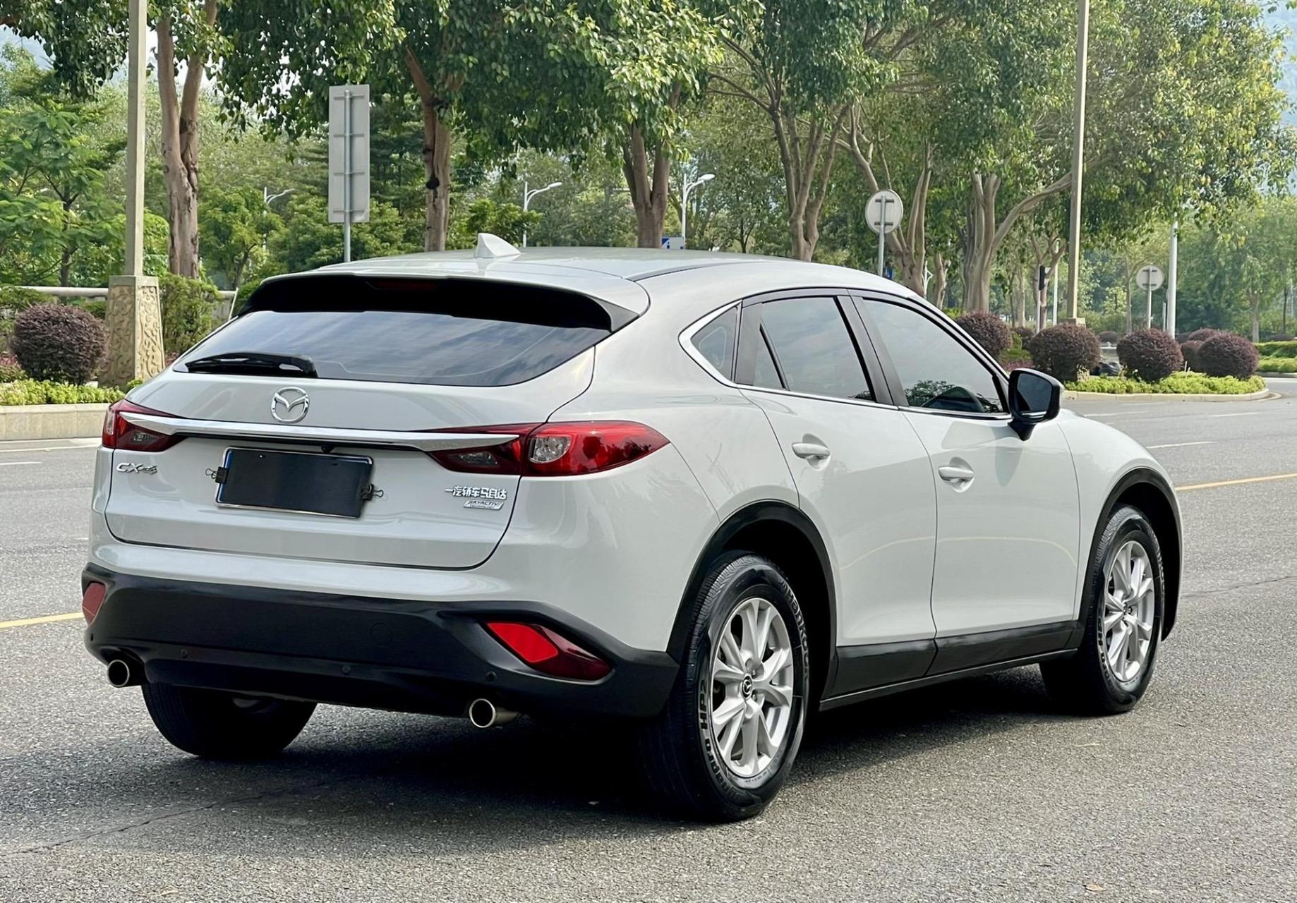 2019年马自达cx4(二手车)少有幻影银外观,公里数行驶6万公里,车况精品