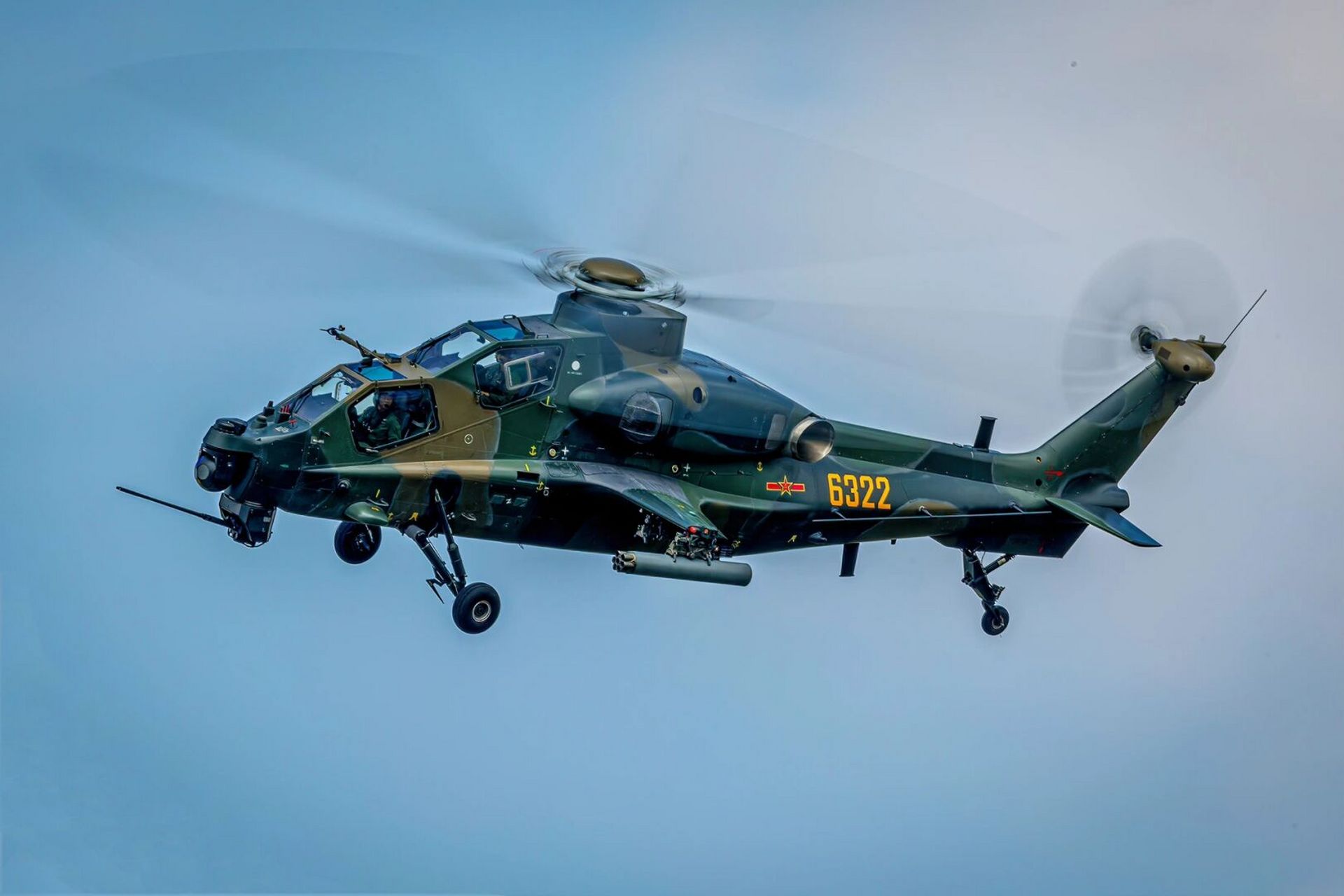 高速武装直升机图片