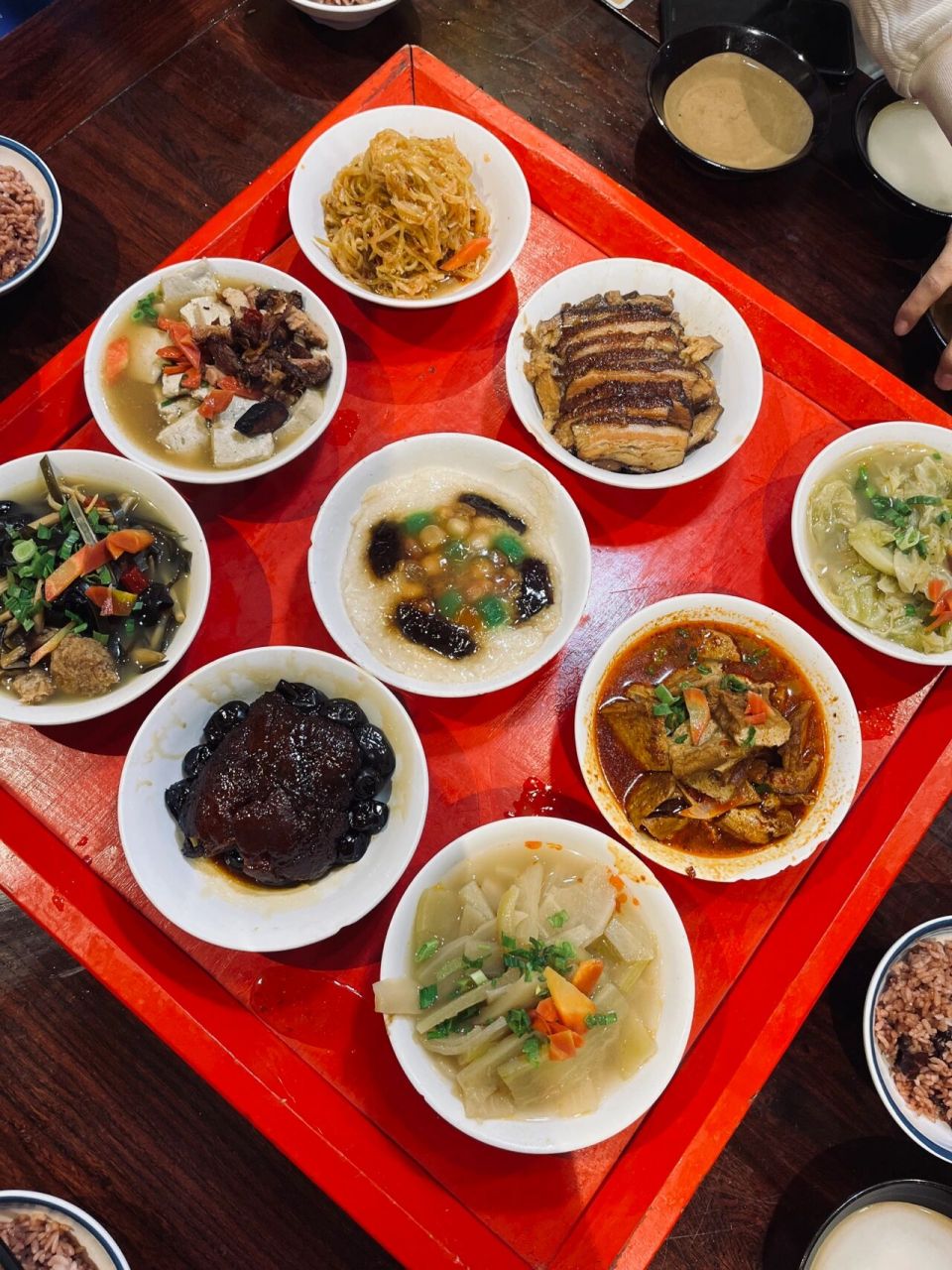 探店|蓝田县最"忒"关中料理 九大碗 九大碗是以前农村过事时候吃的席