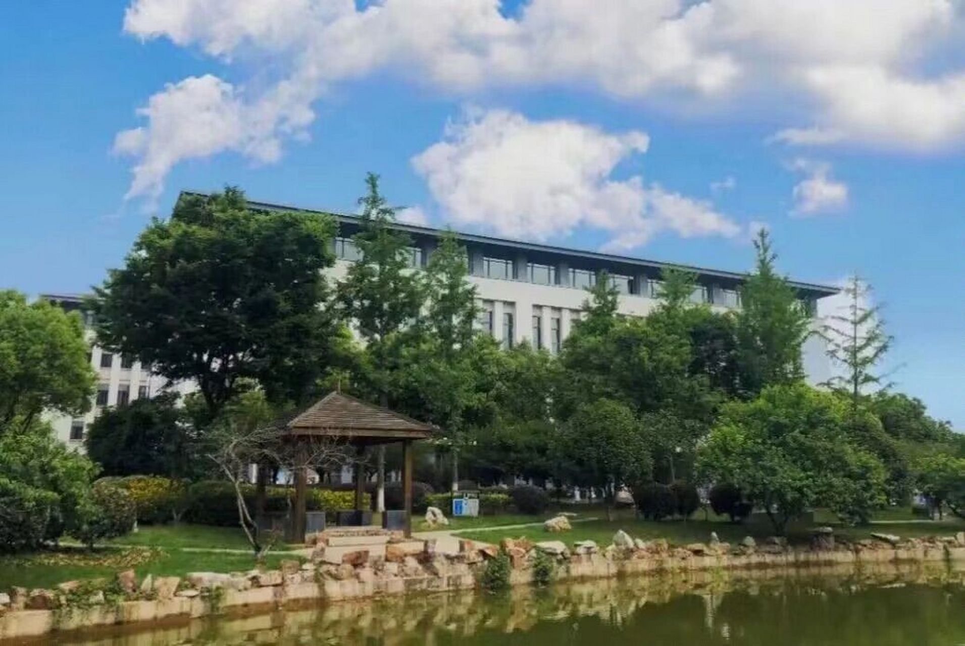 金陵科技学院幕府校区    风景一览图