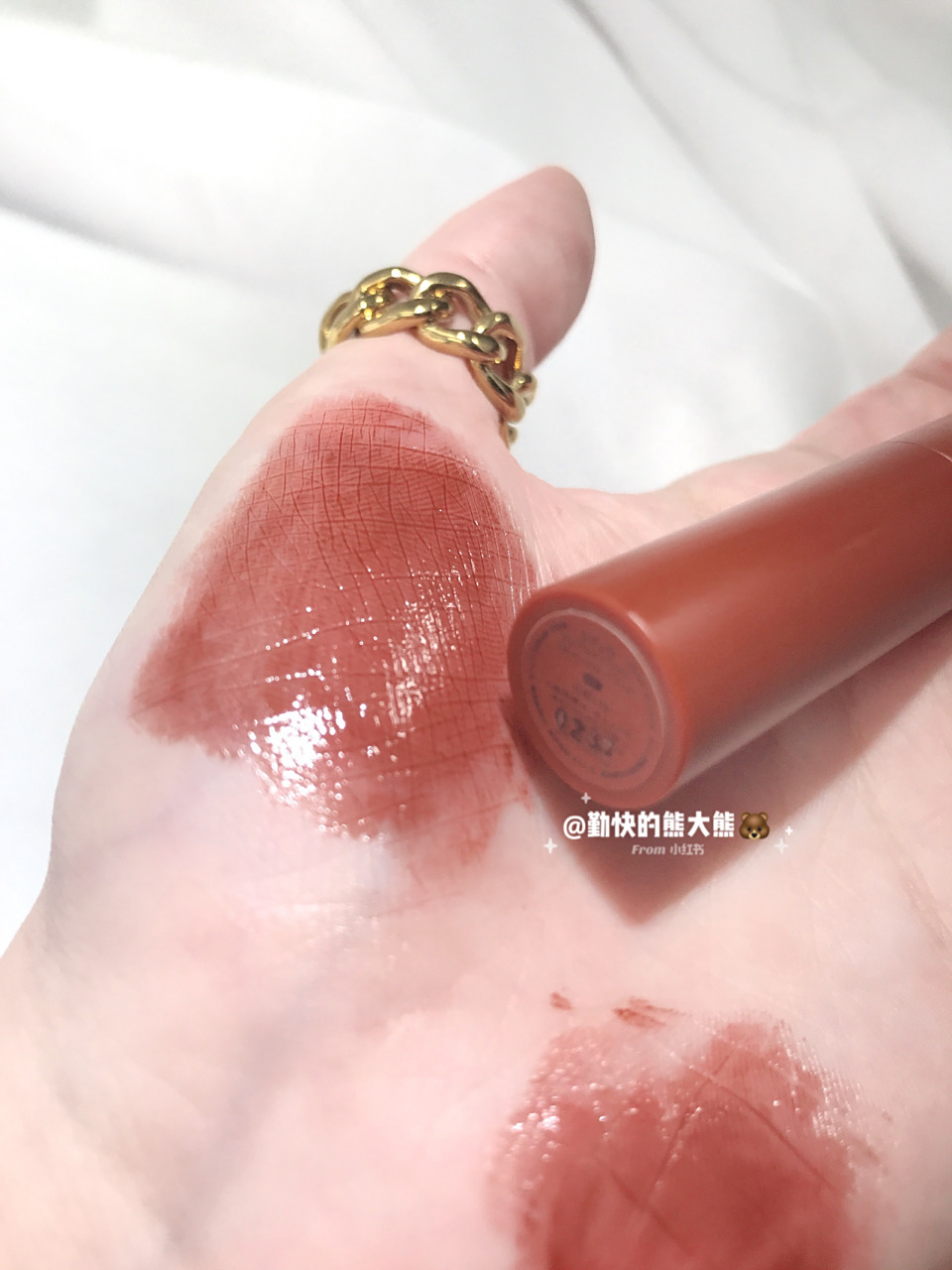 艾杜纱唇膏(艾杜纱睫毛膏好用吗)