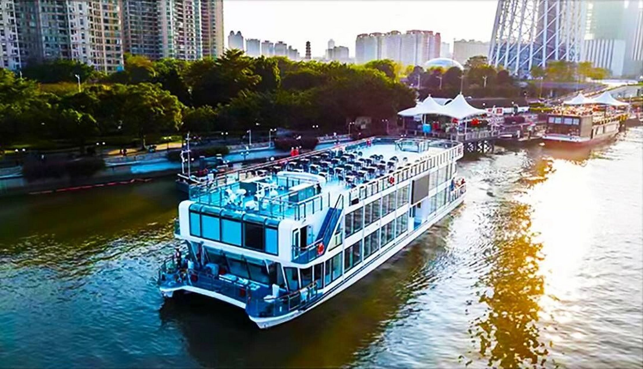 珠江夜游攻略——珠江王子号95 7899来广州必打卡项目,当然是